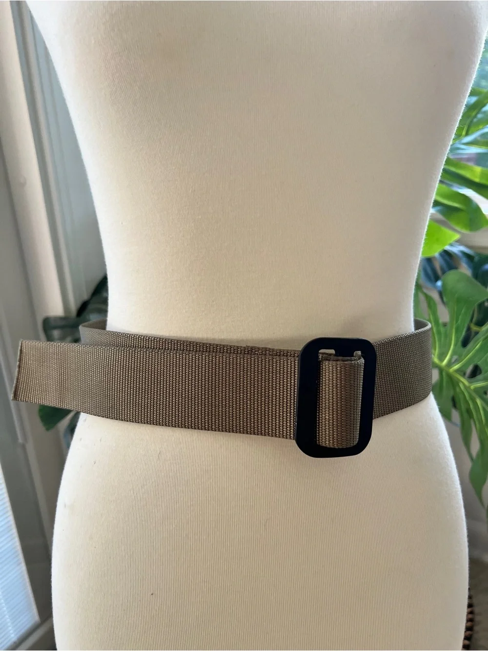 US Military Tan 499 Rigger's Belt labeled with NSN 8415-01-630-5496 Stamped 40